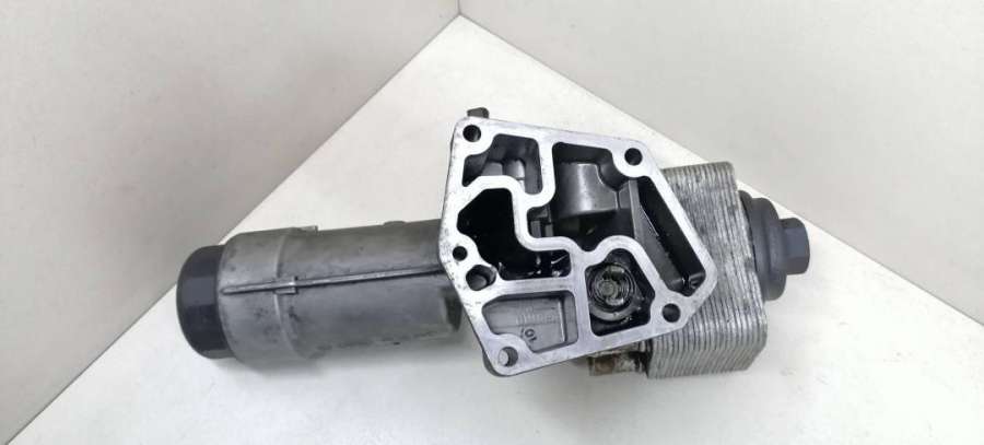 Теплообменник масляного фильтра  Volkswagen Passat B5 2001г. | Фото № 3   Теплообменник масляного фильтра  Volkswagen Passat B5 2001г. - Фото 3