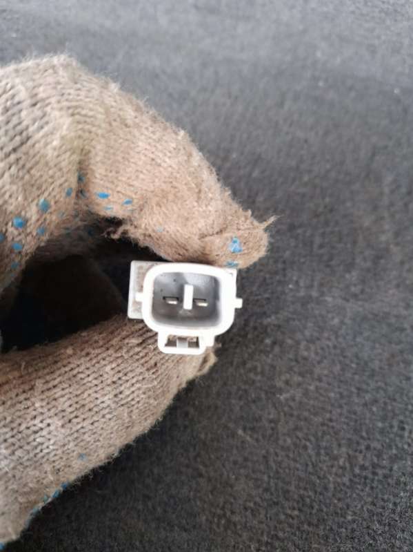 9098004140 Конденсатор  Toyota Platz 2002г. | Фото № 3  9098004140 Конденсатор  Toyota Platz 2002г. - Фото 3