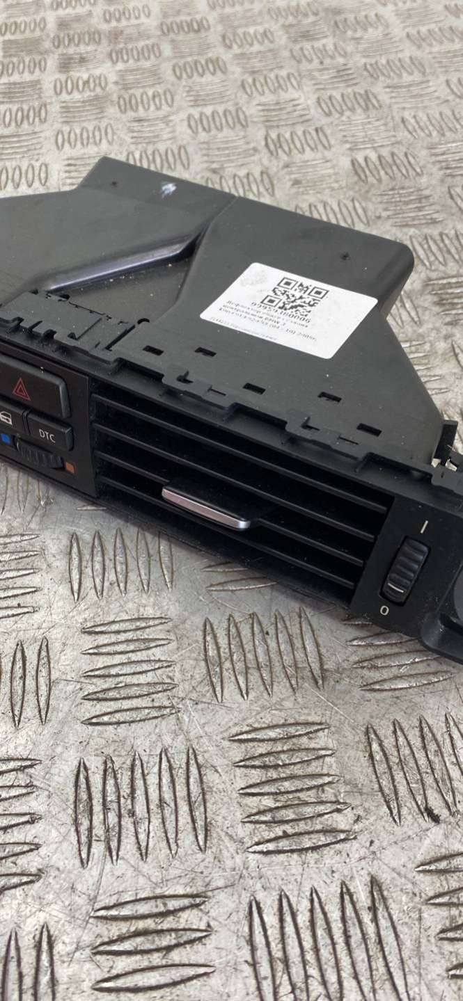 6.4227144253714E+17 Дефлектор обдува салона центральный BMW 3 седан 2007г. | Фото № 2 6.4227144253714E+17 Дефлектор обдува салона центральный BMW 3 седан 2007г. - Фото 2