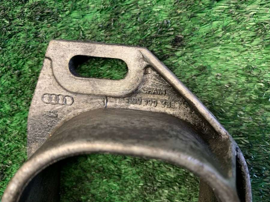 8D0199335  Кронштейн двигателя   Volkswagen Passat B5 1998г. | Фото № 9  8D0199335  Кронштейн двигателя   Volkswagen Passat B5 1998г. - Фото 9