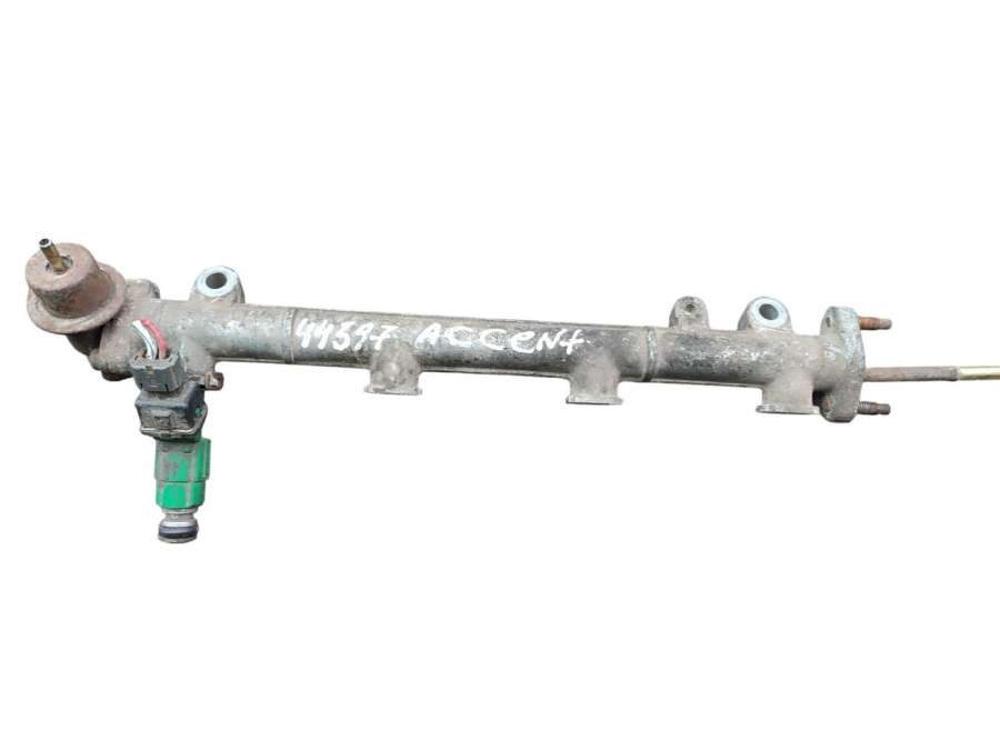 35310-220609260930002 Форсунка топливная  Hyundai Accent (X3) 1999г. | Фото № 1  35310-220609260930002 Форсунка топливная  Hyundai Accent (X3) 1999г. - Фото 1