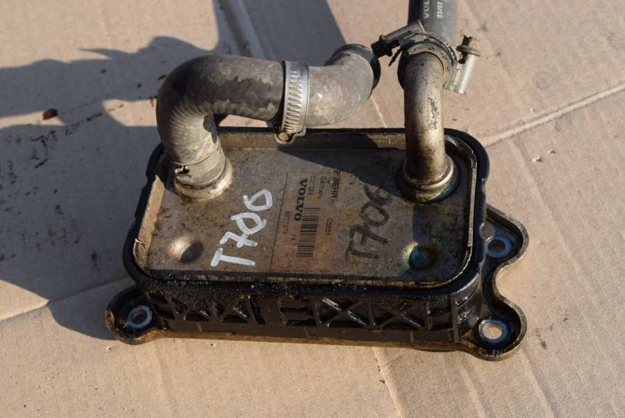 8677974 Радиатор масляный Volvo S80 седан 2003г. | Фото № 3 8677974 Радиатор масляный Volvo S80 седан 2003г. - Фото 3