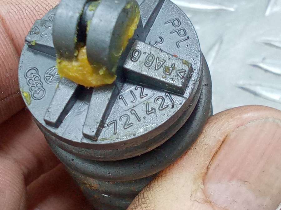 1J2721421 Пружина прижимная Skoda Octavia A5 restailing 2010г. | Фото № 6 1J2721421 Пружина прижимная Skoda Octavia A5 restailing 2010г. - Фото 6