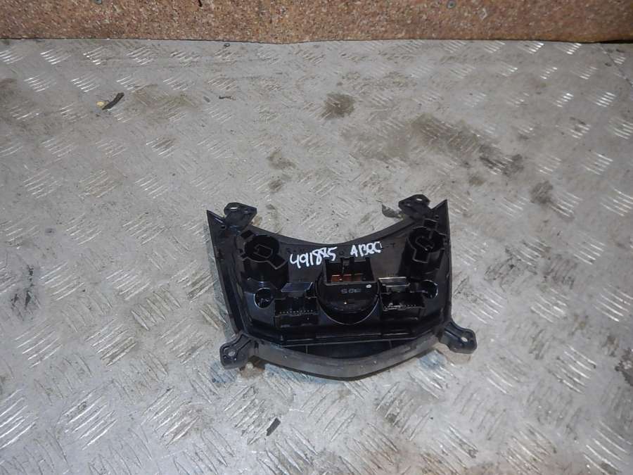 95164455 Блок управления климатической установкой  Chevrolet Aveo 0000г. | Фото № 3  95164455 Блок управления климатической установкой  Chevrolet Aveo 0000г. - Фото 3