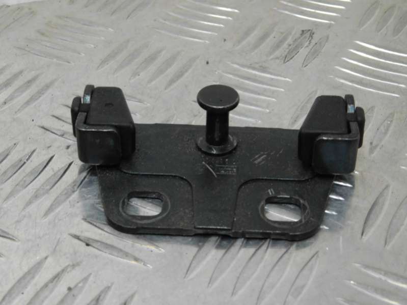 8120848 Замок багажника BMW 5 седан 1998г. | Фото № 1 8120848 Замок багажника BMW 5 седан 1998г. - Фото 1