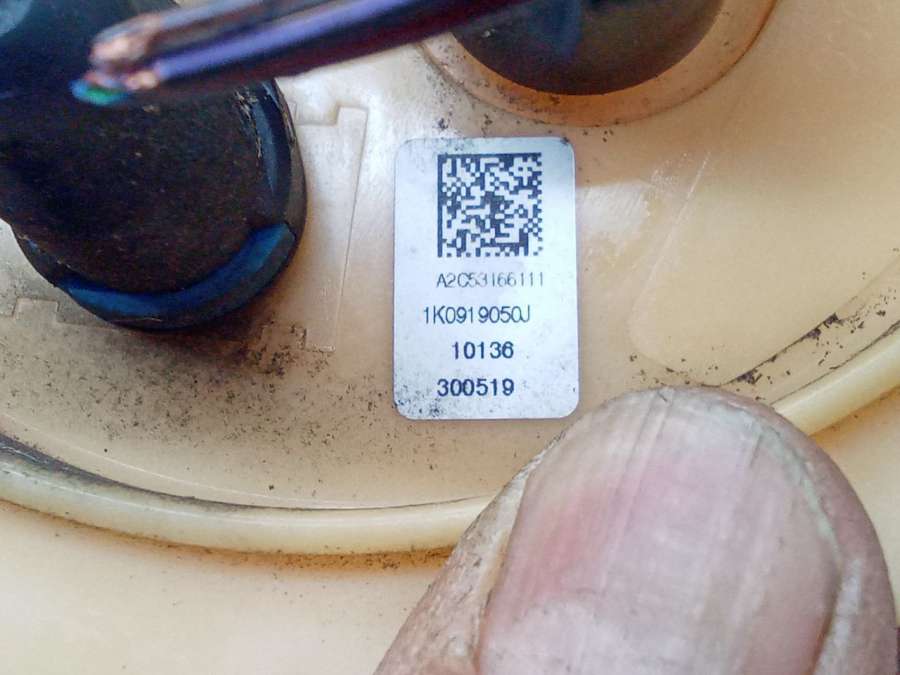 1K0919050J Колба в бак Skoda Octavia A5 restailing 2010г. | Фото № 11 1K0919050J Колба в бак Skoda Octavia A5 restailing 2010г. - Фото 11