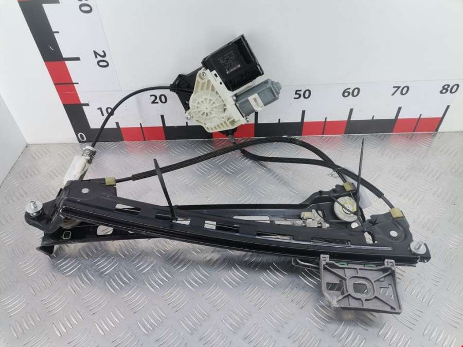 Стеклоподъемник электрический двери передней правой Volkswagen Passat CC (2008-2018) Седан 2009г. | Фото № 1 Стеклоподъемник электрический двери передней правой Volkswagen Passat CC (2008-2018) Седан 2009г. - Фото 1