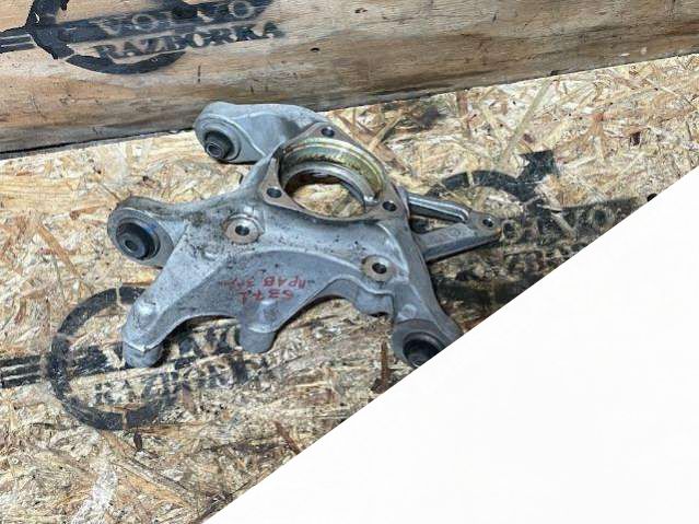 84034301 Кулак задний правый Chevrolet Equinox LT 2018г. | Фото № 1 84034301 Кулак задний правый Chevrolet Equinox LT 2018г. - Фото 1