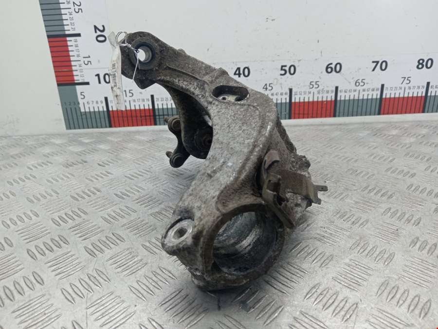 Кулак поворотный левый Volkswagen Passat 6 (2005-2010) Седан 2009г. | Фото № 4 Кулак поворотный левый Volkswagen Passat 6 (2005-2010) Седан 2009г. - Фото 4