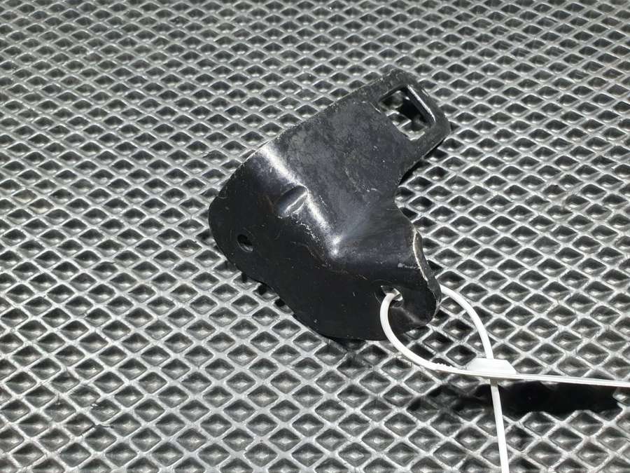 LX6A62440FAA Замок спинки заднего сиденья правое  Ford Bronco Sport  2020г. | Фото № 5  LX6A62440FAA Замок спинки заднего сиденья правое  Ford Bronco Sport  2020г. - Фото 5