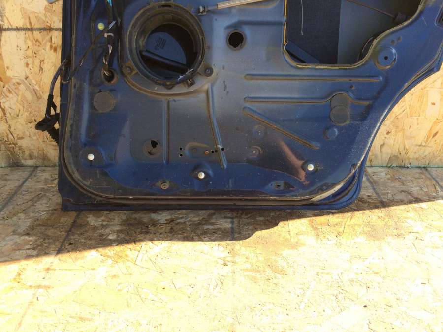 Дверь задняя правая Volvo XC90 Джип 2003г. | Фото № 4 Дверь задняя правая Volvo XC90 Джип 2003г. - Фото 4