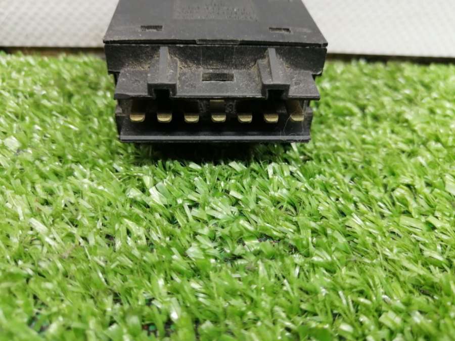 7M0963563B95VW19K314ABW Кнопка подогрева сидений Volkswagen Sharan 1 1999г. | Фото № 6 7M0963563B95VW19K314ABW Кнопка подогрева сидений Volkswagen Sharan 1 1999г. - Фото 6