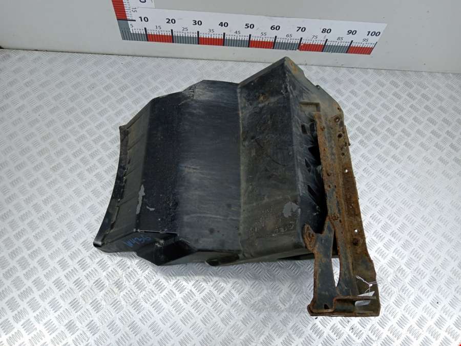 Подкрылок (защита крыла) передний правый Mercedes Atego 1 (1998-2004) Грузовой 2002г. | Фото № 1 Подкрылок (защита крыла) передний правый Mercedes Atego 1 (1998-2004) Грузовой 2002г. - Фото 1