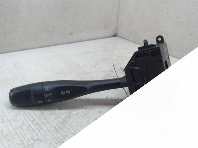 Переключатель поворотов (света),лево,перед Mitsubishi Space Star (1998-2004) Минивен 2000г. | Фото № 1 Переключатель поворотов (света),лево,перед Mitsubishi Space Star (1998-2004) Минивен 2000г. - Фото 1