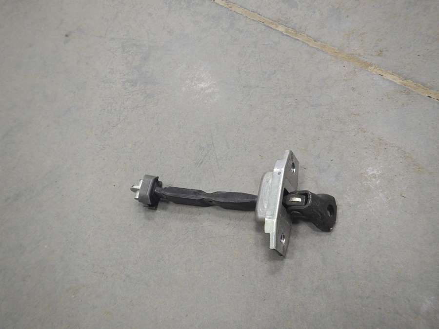 6862033070 Ограничитель двери Toyota Camry 0000г. | Фото № 2 6862033070 Ограничитель двери Toyota Camry 0000г. - Фото 2