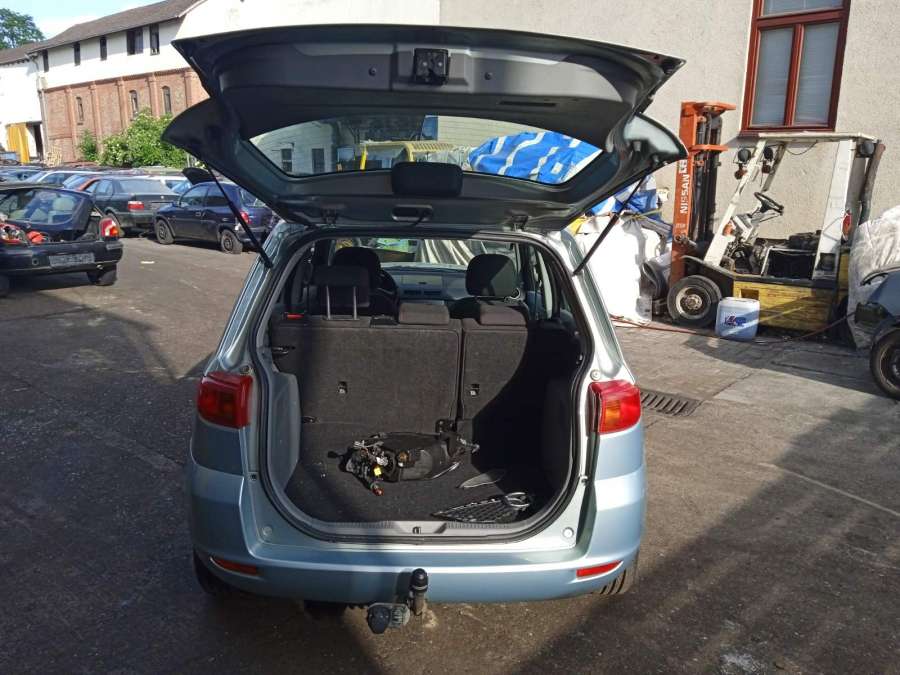 Ручка стеклоподъемника Mazda 2 DY (2003-2007) Хетчбэк 5дв. 2003г. | Фото № 15 Ручка стеклоподъемника Mazda 2 DY (2003-2007) Хетчбэк 5дв. 2003г. - Фото 15