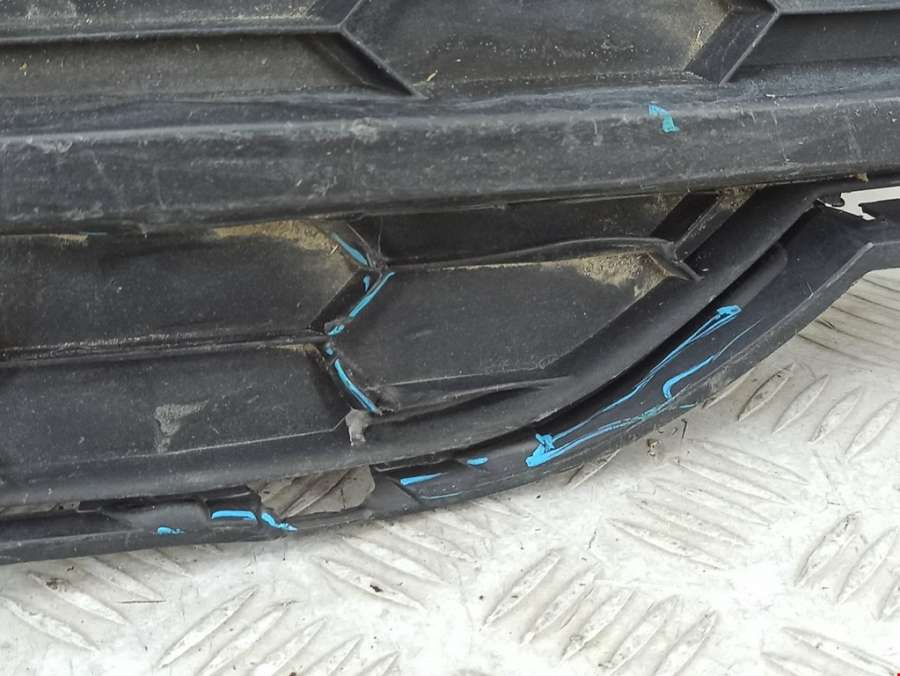 57A807367 Решетка (заглушка) в бампер левая Skoda Karoq (2017-2021) Внедорожник 2019г. | Фото № 2 57A807367 Решетка (заглушка) в бампер левая Skoda Karoq (2017-2021) Внедорожник 2019г. - Фото 2