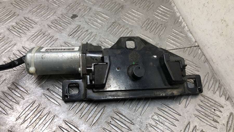 6.7107114613713E+17 Замок багажника BMW 5 универсал 2009г. | Фото № 3 6.7107114613713E+17 Замок багажника BMW 5 универсал 2009г. - Фото 3