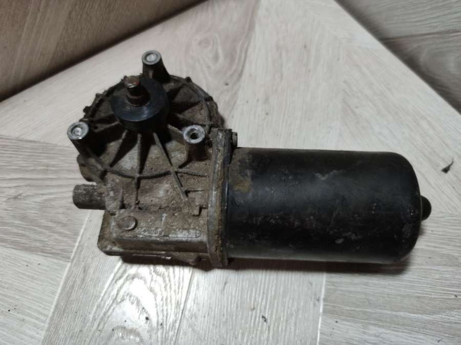 23404097 Моторчик заднего стеклоочистителя (дворника)  Chrysler Voyager 3 1996г. | Фото № 1  23404097 Моторчик заднего стеклоочистителя (дворника)  Chrysler Voyager 3 1996г. - Фото 1