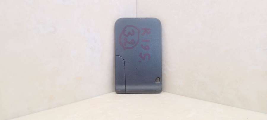 Ключ-карта Renault Laguna 2 хетчбэк 5 дв. 2002г. | Фото № 2 Ключ-карта Renault Laguna 2 хетчбэк 5 дв. 2002г. - Фото 2