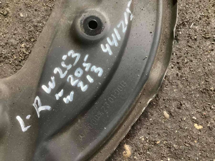 0004230100A0004230100 Тормозной щиток  Mercedes-Benz GLC X253/C253 2016г. | Фото № 2  0004230100A0004230100 Тормозной щиток  Mercedes-Benz GLC X253/C253 2016г. - Фото 2