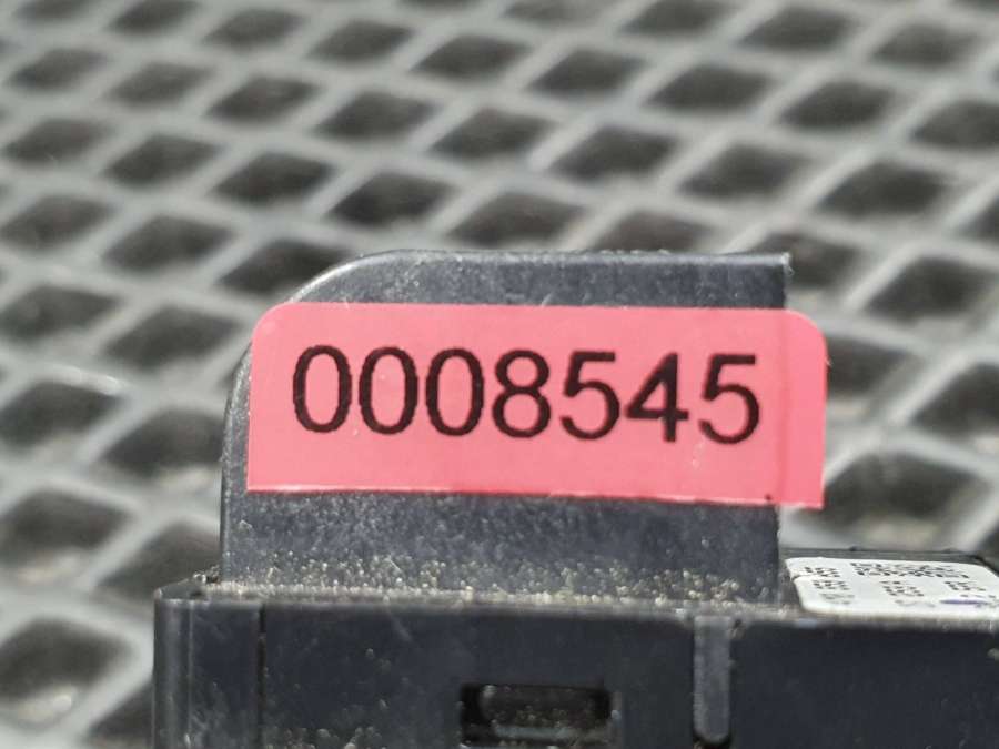 4M0959855 Кнопка стеклоподъемника двери задней левой  Audi A5 F5 2017г. | Фото № 10  4M0959855 Кнопка стеклоподъемника двери задней левой  Audi A5 F5 2017г. - Фото 10