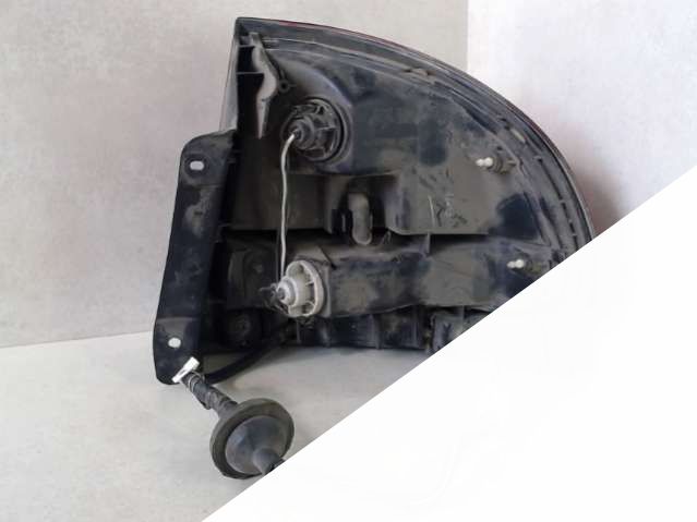 Фонарь,лево,зад Mazda 626 (1992 - 1997) Хэтчбек (5-дв) 1996г. | Фото № 2 Фонарь,лево,зад Mazda 626 (1992 - 1997) Хэтчбек (5-дв) 1996г. - Фото 2