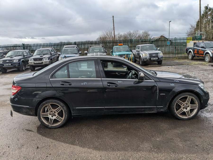 Стекло двери задней левой Mercedes C-Class (W204) (2006-2015) Седан 2007г. | Фото № 4 Стекло двери задней левой Mercedes C-Class (W204) (2006-2015) Седан 2007г. - Фото 4