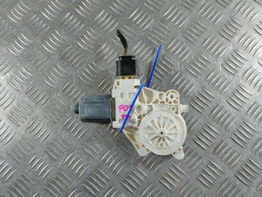 6762704603201398225157046032985159102 Моторчик стеклоподъемника передний правый  BMW 7 F01/F02 2014г. | Фото № 3  6762704603201398225157046032985159102 Моторчик стеклоподъемника передний правый  BMW 7 F01/F02 2014г. - Фото 3