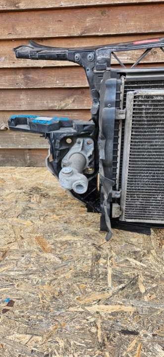 Передняя панель крепления облицовки (телевизор) Audi A4 B6 (2000-2005) 2000г. | Фото № 6 Передняя панель крепления облицовки (телевизор) Audi A4 B6 (2000-2005) 2000г. - Фото 6