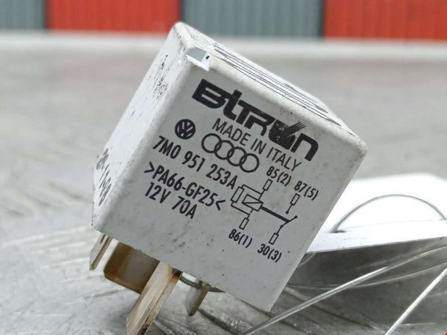 7M0951253A Реле Volkswagen Beetle 2 (1998-2010) Хетчбэк 3дв. 1999г. | Фото № 4 7M0951253A Реле Volkswagen Beetle 2 (1998-2010) Хетчбэк 3дв. 1999г. - Фото 4