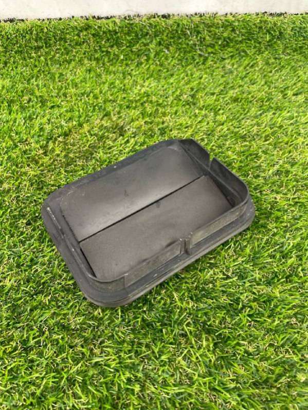 2F2AB280B62AB Клапан вентиляции кузова  Tesla Model 2022г. | Фото № 2  2F2AB280B62AB Клапан вентиляции кузова  Tesla Model 2022г. - Фото 2