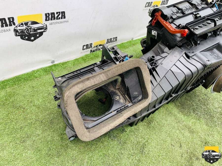 1K1819358 Корпус отопителя (печки) Volkswagen Caddy 2010г. | Фото № 3 1K1819358 Корпус отопителя (печки) Volkswagen Caddy 2010г. - Фото 3