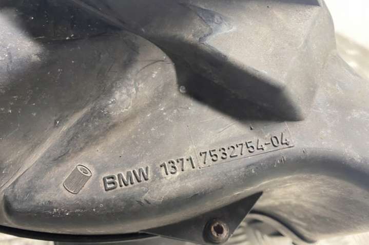 7532754 Корпус воздушного фильтра  BMW 3 E90/E91/E92/E9 (2005-201) 2005г. | Фото № 1  7532754 Корпус воздушного фильтра  BMW 3 E90/E91/E92/E9 (2005-201) 2005г. - Фото 1