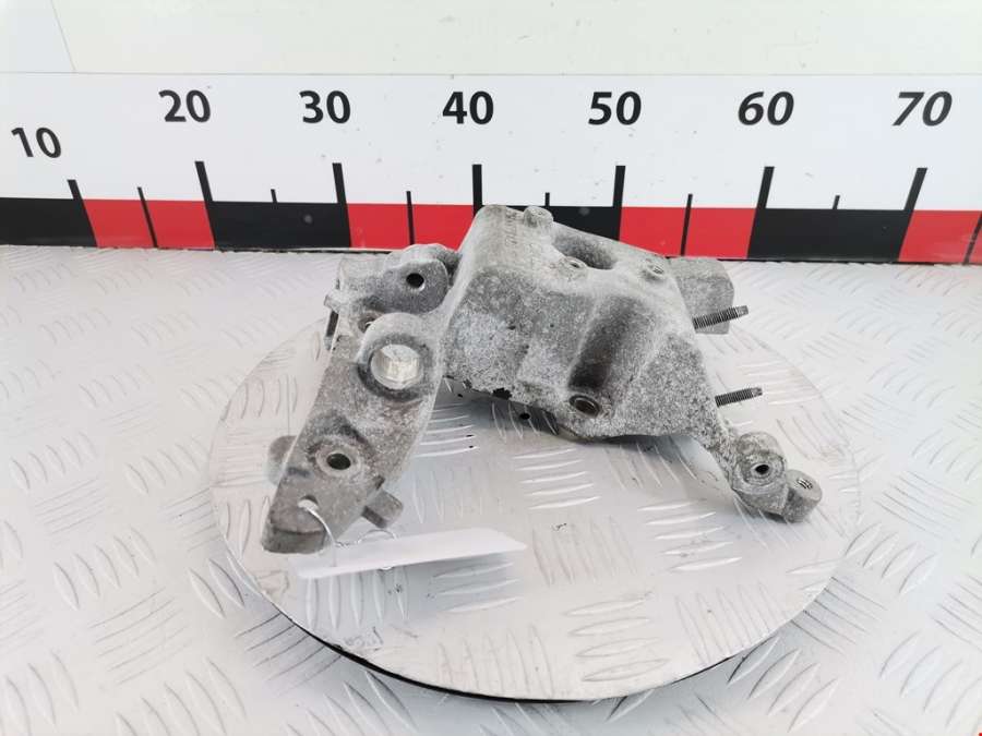 9684979480 Кронштейн генератора Peugeot 207 (2006-2014) Хетчбэк 5дв. 2012г. | Фото № 1 9684979480 Кронштейн генератора Peugeot 207 (2006-2014) Хетчбэк 5дв. 2012г. - Фото 1