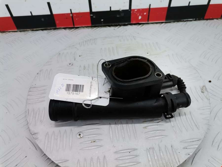 045121121A Фланец (штуцер системы охлаждения тройник) Audi A4 B6 (2000-2006) Седан 2007г. | Фото № 1 045121121A Фланец (штуцер системы охлаждения тройник) Audi A4 B6 (2000-2006) Седан 2007г. - Фото 1