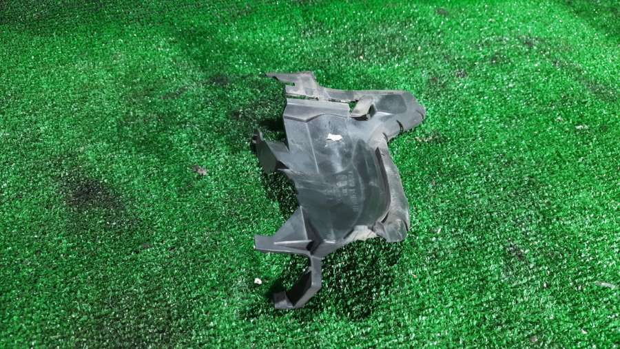 30796389 Пластиковая накладка (воздуховод) на телевизор Volvo V70 универсал 2011г. | Фото № 3 30796389 Пластиковая накладка (воздуховод) на телевизор Volvo V70 универсал 2011г. - Фото 3