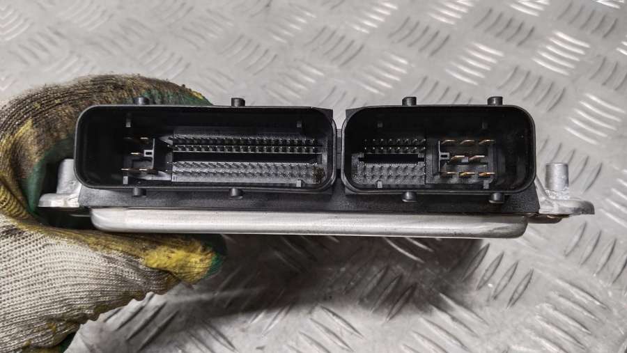 4B2907401E Блок управления двигателем  Audi A6 2002г. | Фото № 2  4B2907401E Блок управления двигателем  Audi A6 2002г. - Фото 2