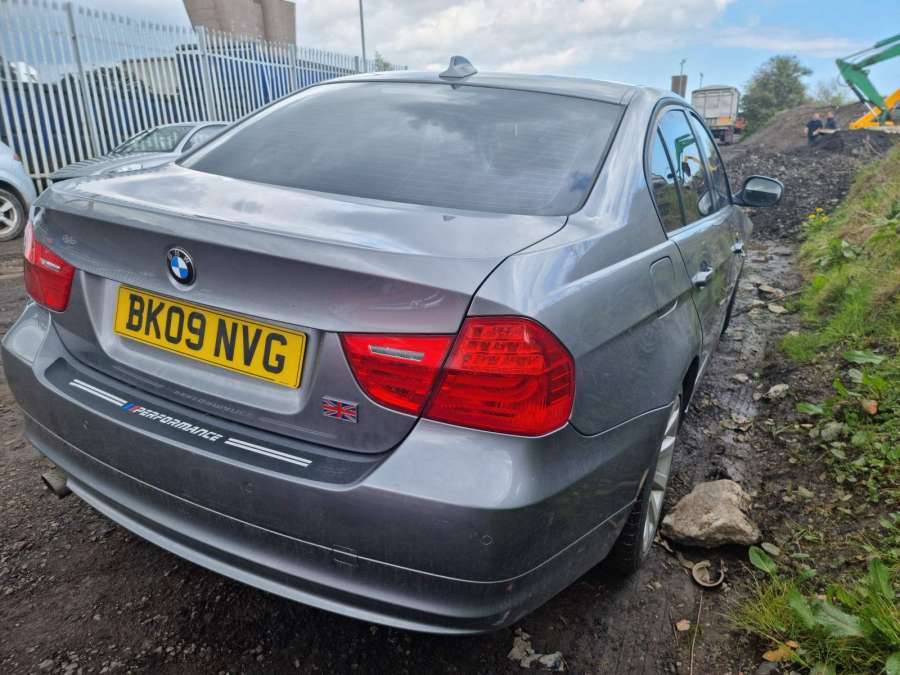 7154155 Фонарь крышки багажника левый BMW 3-Series (E90/E91/E92/E93) (2004-2013) Седан 2009г. | Фото № 13 7154155 Фонарь крышки багажника левый BMW 3-Series (E90/E91/E92/E93) (2004-2013) Седан 2009г. - Фото 13