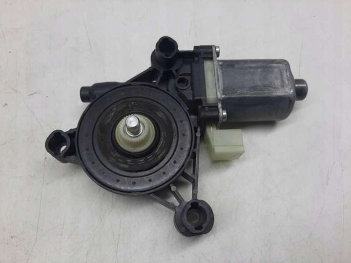 8W0959801 Моторчик стеклоподъемника Audi E-tron 1 поколение (2018-2024) 2018г. | Фото № 3 8W0959801 Моторчик стеклоподъемника Audi E-tron 1 поколение (2018-2024) 2018г. - Фото 3