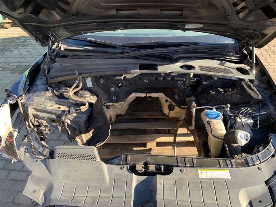 8R0857058B Накладка декоративная на торпедо  Audi Q5 2010г. | Фото № 6  8R0857058B Накладка декоративная на торпедо  Audi Q5 2010г. - Фото 6