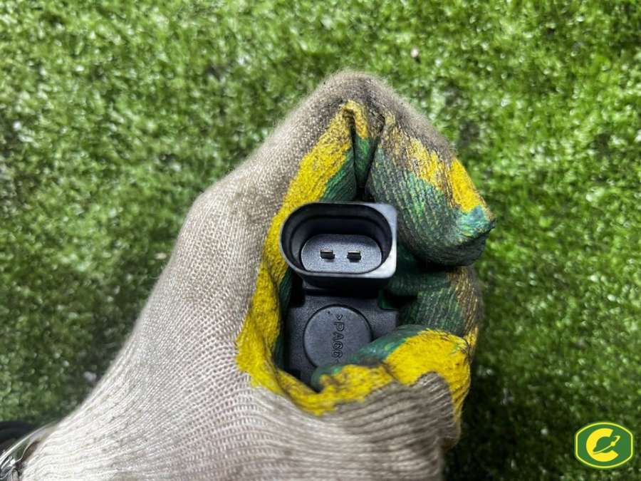 037906283C Клапан электромагнитный  Audi A4 2011г. | Фото № 4  037906283C Клапан электромагнитный  Audi A4 2011г. - Фото 4