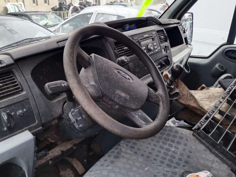 Ручка двери внутренняя задняя правая Ford Transit 5 (2006-2014) Микроавтобус 2011г. | Фото № 9 Ручка двери внутренняя задняя правая Ford Transit 5 (2006-2014) Микроавтобус 2011г. - Фото 9