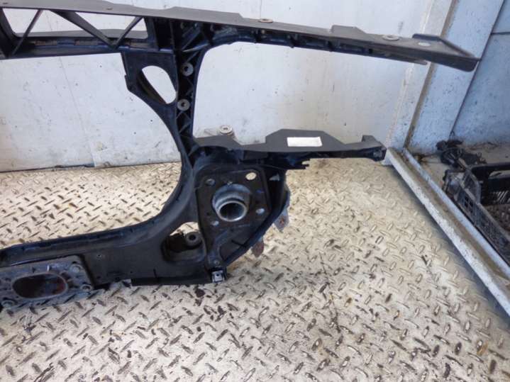 Передняя панель крепления облицовки (телевизор) Audi A4 B6 (2000-2005) 2000г. | Фото № 9 Передняя панель крепления облицовки (телевизор) Audi A4 B6 (2000-2005) 2000г. - Фото 9