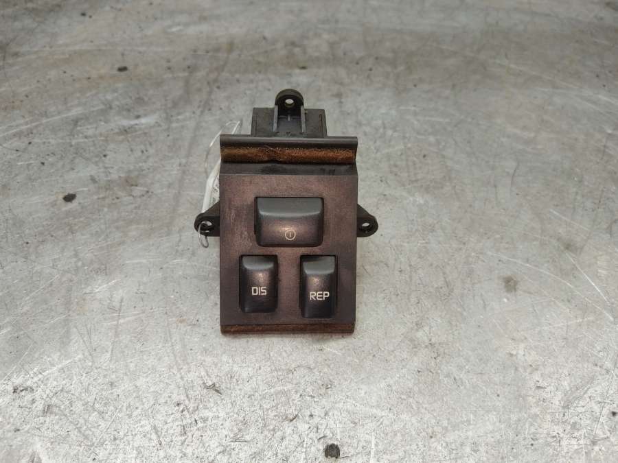 Кнопка управления бортовым компьютером Renault Safrane Хэтчбэк 5 дв. 1998г. | Фото № 3 Кнопка управления бортовым компьютером Renault Safrane Хэтчбэк 5 дв. 1998г. - Фото 3