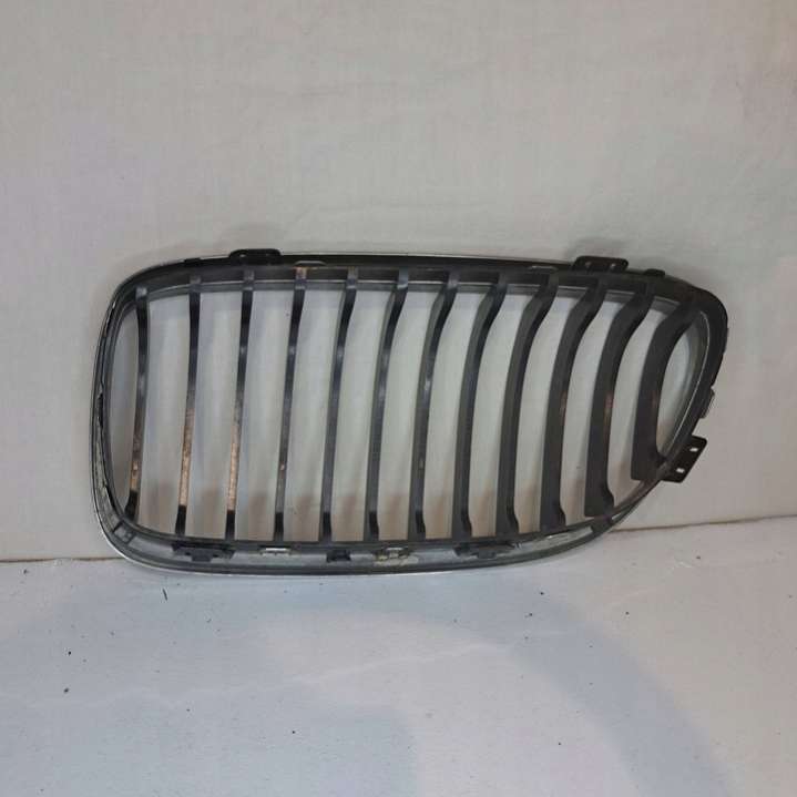 51137201970 Решетка радиатора BMW 3 E90/E91/E92/E9 (2005-201) 2005г. | Фото № 4 51137201970 Решетка радиатора BMW 3 E90/E91/E92/E9 (2005-201) 2005г. - Фото 4