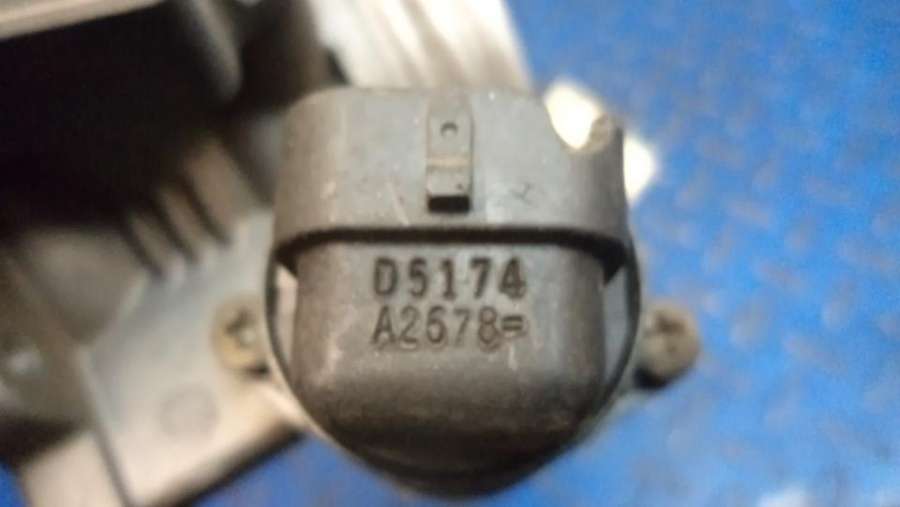 7700861679J Заслонка дроссельная  Renault Scenic 1 поколение 1998г. | Фото № 7  7700861679J Заслонка дроссельная  Renault Scenic 1 поколение 1998г. - Фото 7