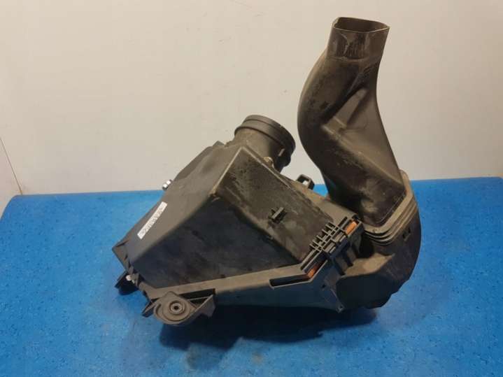 7797460 Корпус воздушного фильтра  BMW 1 E87/E8/E82/E88 (2004-2007) 2004г. | Фото № 4  7797460 Корпус воздушного фильтра  BMW 1 E87/E8/E82/E88 (2004-2007) 2004г. - Фото 4