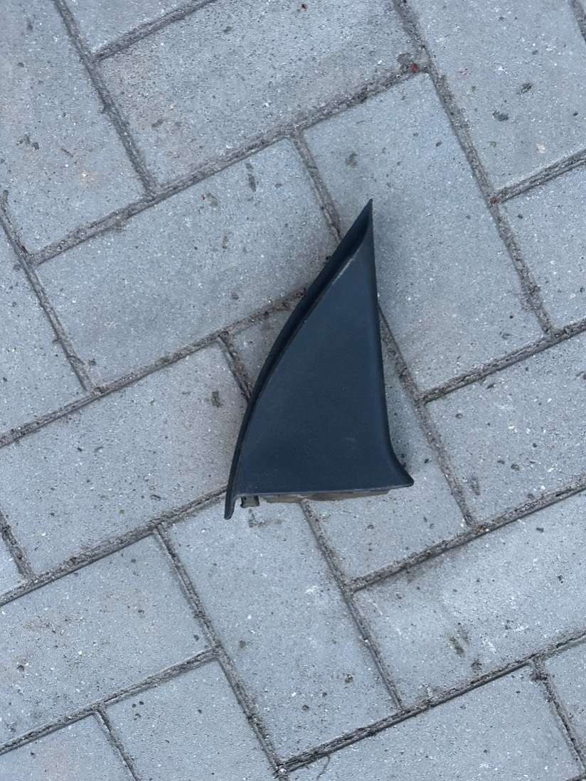 Заглушка зеркала правого Opel Vectra B 1999г. | Фото № 1 Заглушка зеркала правого Opel Vectra B 1999г. - Фото 1