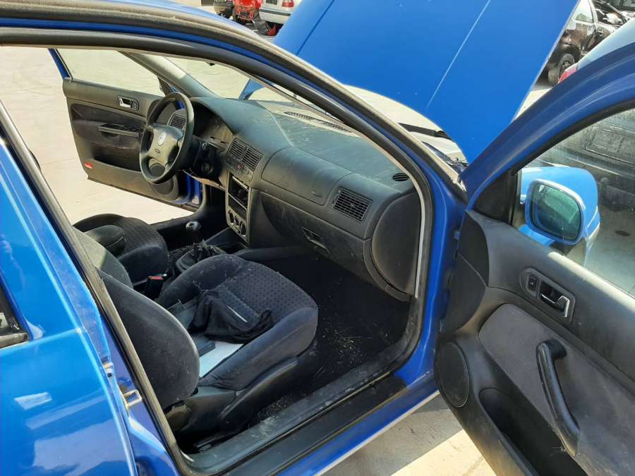 Моторчик стеклоподъемника  Volkswagen Golf 4 (1997-2004) Хетчбэк 5дв. 1998г. | Фото № 9   Моторчик стеклоподъемника  Volkswagen Golf 4 (1997-2004) Хетчбэк 5дв. 1998г. - Фото 9